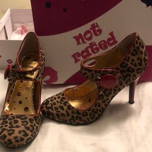 Not Rated leopard print 4 inch pump size 8
